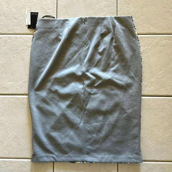 NWT Eloquii Sequined Floral Embroidered Knee-Length Pencil Skirt - Picture 5 of 9
